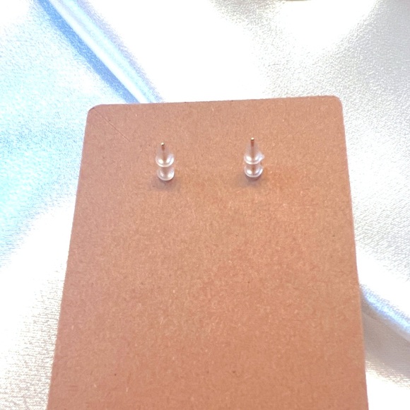 BloomChic Grey Pumpkin T-Shirt + Pumpkin Earrings Set - Picture 4 of 4